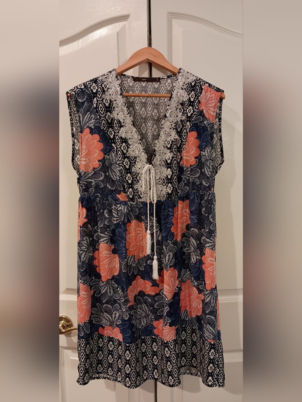 Sleeveless Navy & Coral Floral V-Neck Women's Dress with Lace Trim
